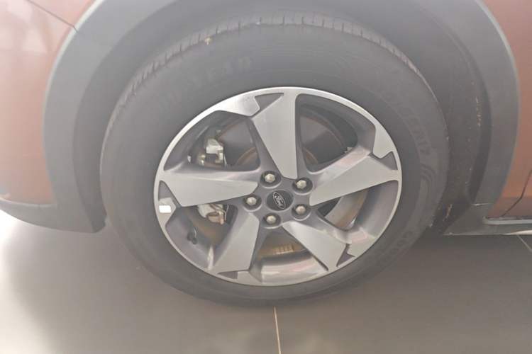 Used Ford Focus Active 2020 EcoBoost 180 Automatic Trendy Model Left Front Wheel Hub