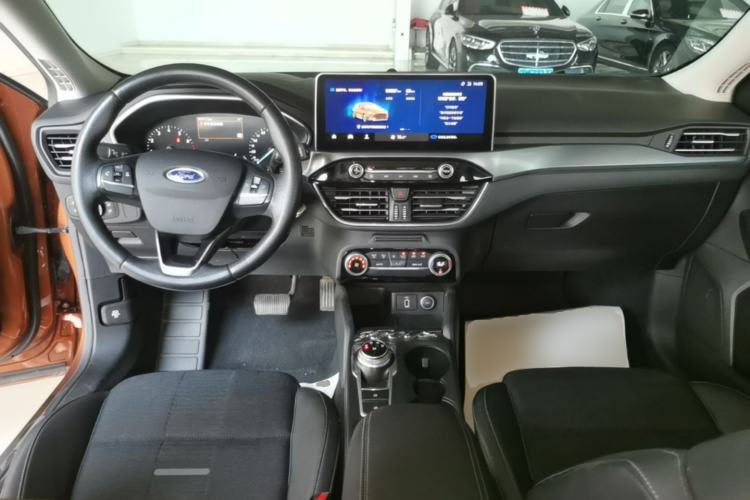 Used Ford Focus Active 2020 EcoBoost 180 Automatic Trendy Model Center Console