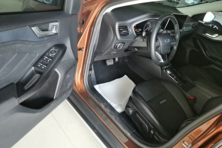 Used Ford Focus Active 2020 EcoBoost 180 Automatic Trendy Model Driver Seat