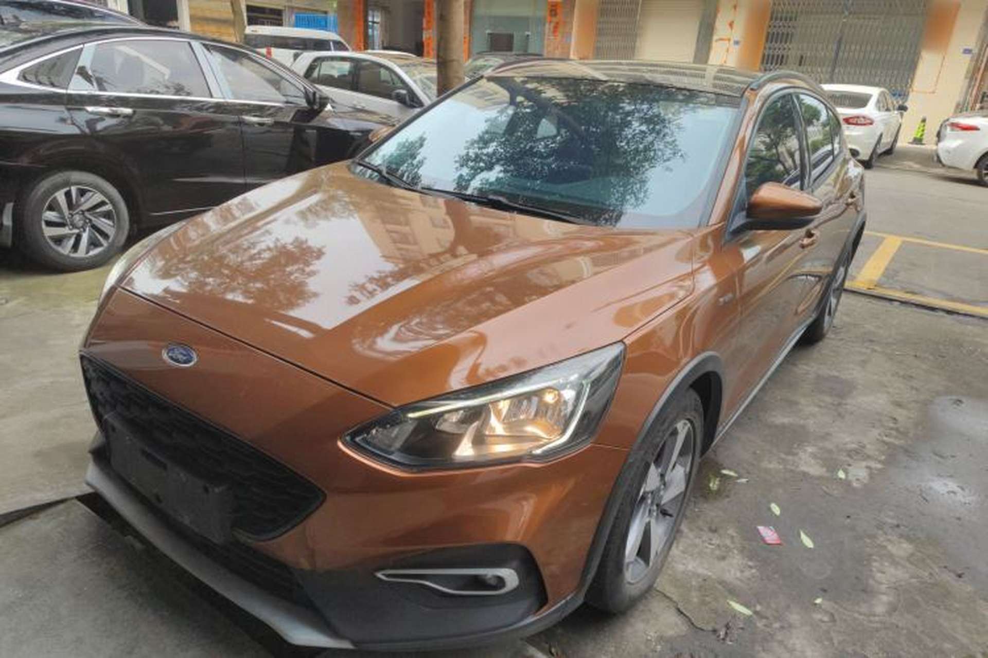 Used Ford Focus Active 2020 EcoBoost 180 Automatic Trendy Model Front Left 45 Deg