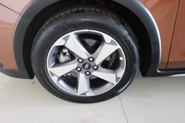 Used Ford Focus Active 2020 EcoBoost 180 Automatic Trendy Model Left Front Wheel Hub