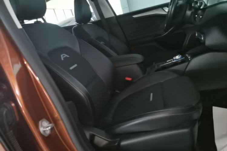 Used Ford Focus Active 2020 EcoBoost 180 Automatic Trendy Model Right Front Seat