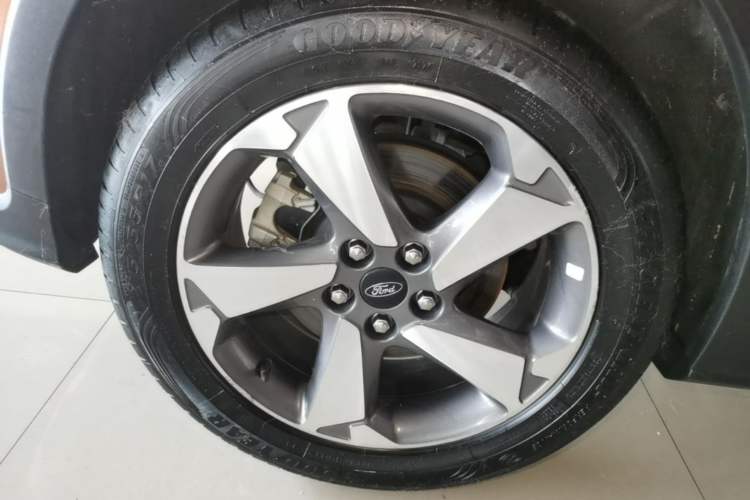 Used Ford Focus Active 2020 EcoBoost 180 Automatic Trendy Model Right Rear Wheel Hub