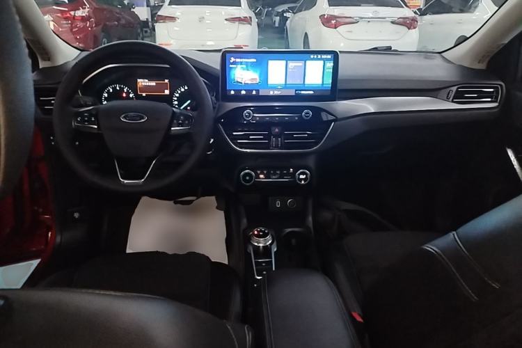 Used Ford Focus Active 2020 EcoBoost 180 Automatic Trendy Model Center Console