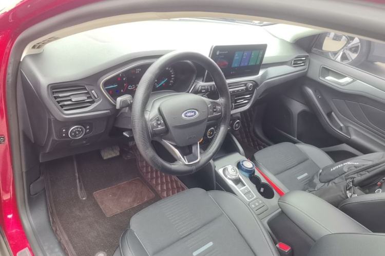 Used Ford Focus Active 2020 EcoBoost 180 Automatic Trendy Model Center Console