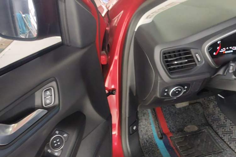 Used Ford Focus Active 2020 EcoBoost 180 Automatic Titanium Edition Driver Seat