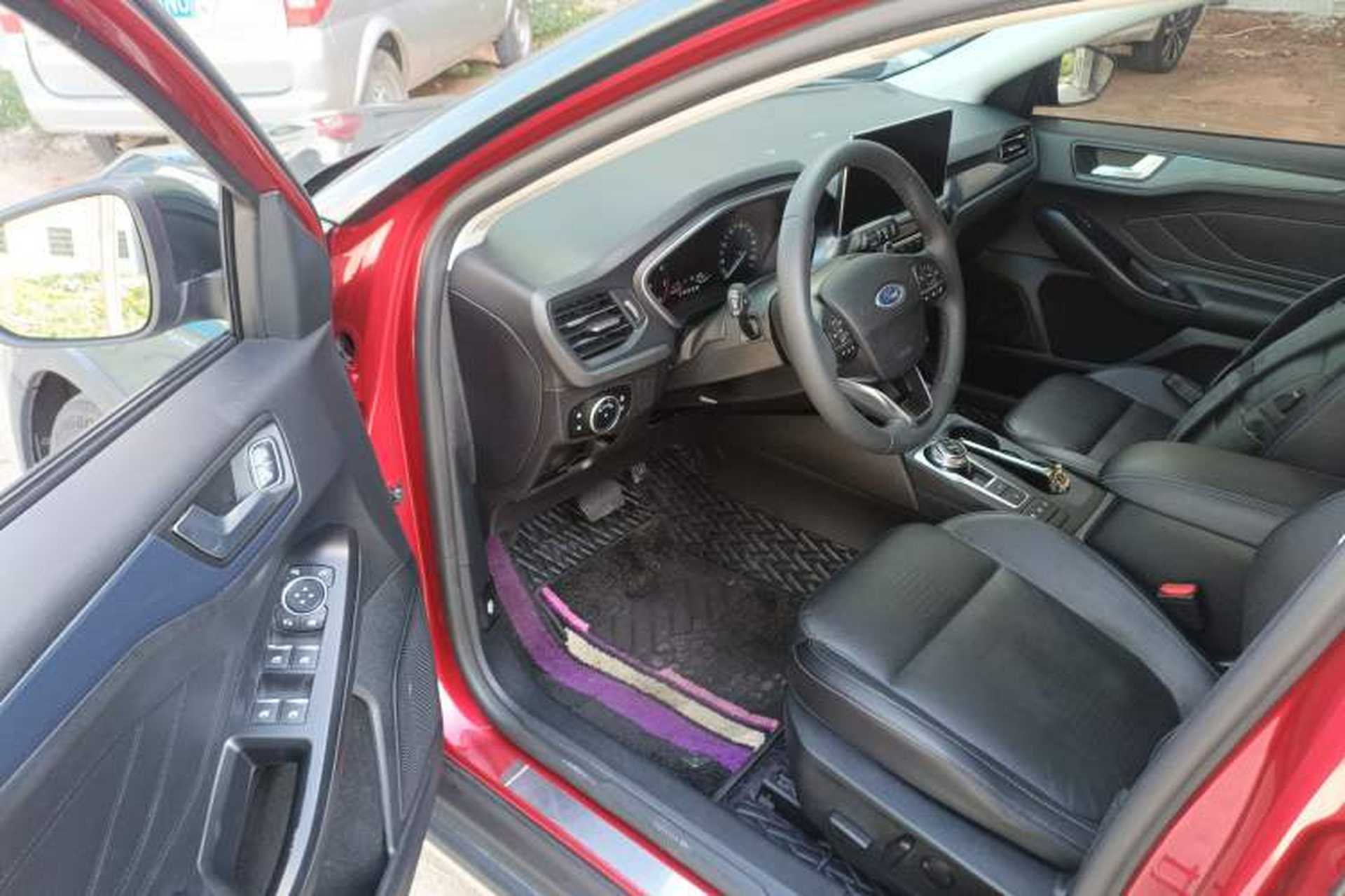 Used Ford Focus Active 2020 EcoBoost 180 Automatic Titanium Edition Driver Seat