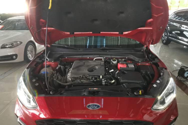 Used Ford Focus Active 2020 EcoBoost 180 Automatic Trendy Model Engine Bay