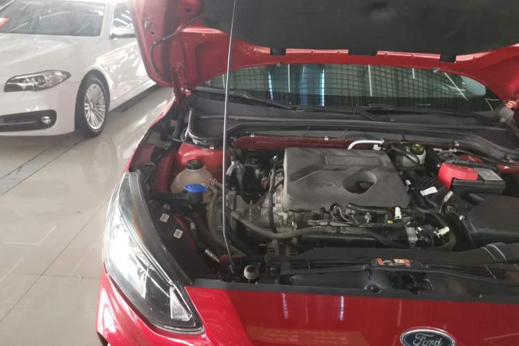 Used Ford Focus Active 2020 EcoBoost 180 Automatic Trendy Model Engine Bay Right