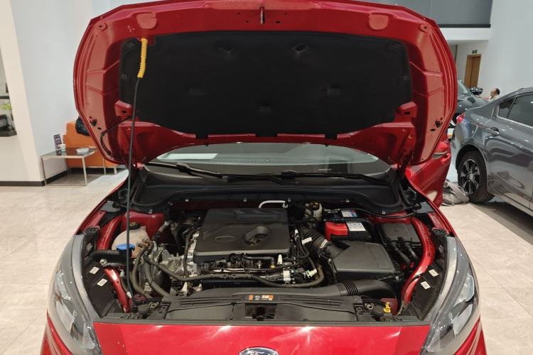 Used Ford Focus Active 2020 EcoBoost 180 Automatic Trendy Model Engine Bay