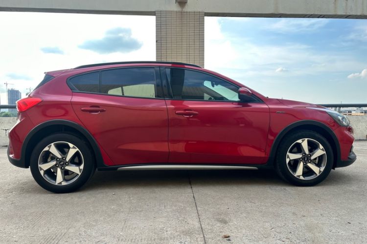 Used Ford Focus Active 2020 EcoBoost 180 Automatic Trendy Model Exterior 1