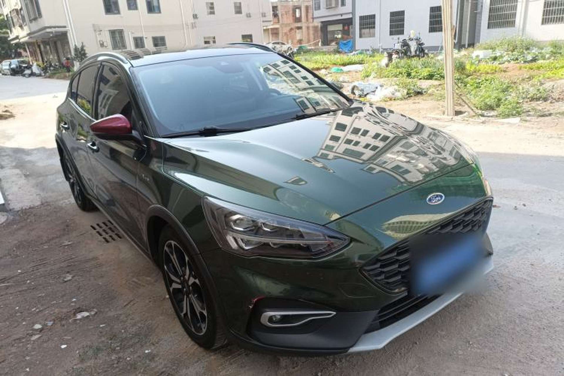 Used Ford Focus Active 2020 EcoBoost 180 Automatic Titanium Edition Exterior 1