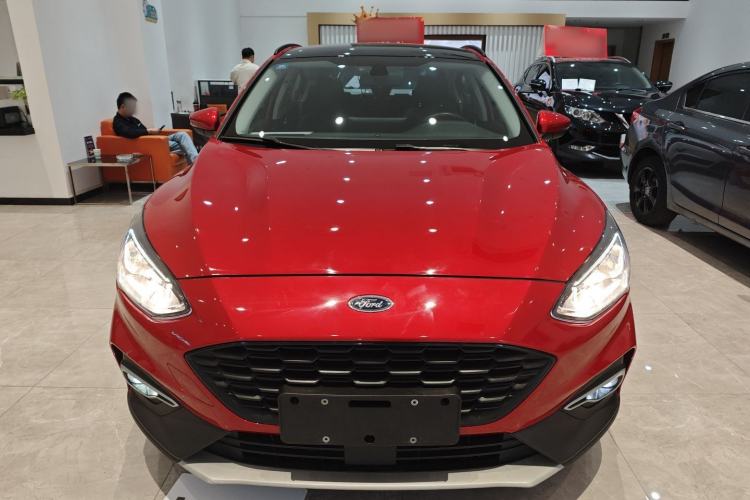 Used Ford Focus Active 2020 EcoBoost 180 Automatic Trendy Model Exterior 1