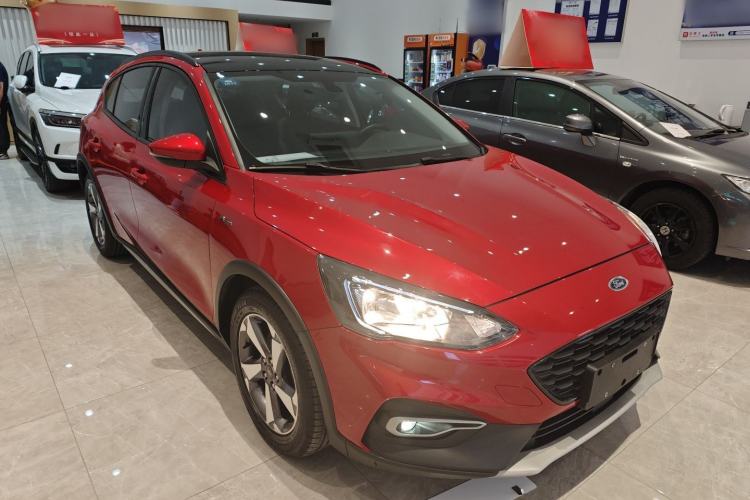 Used Ford Focus Active 2020 EcoBoost 180 Automatic Trendy Model Exterior 2