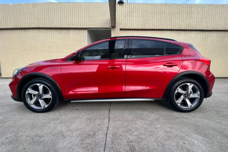 Used Ford Focus Active 2020 EcoBoost 180 Automatic Trendy Model Exterior 7