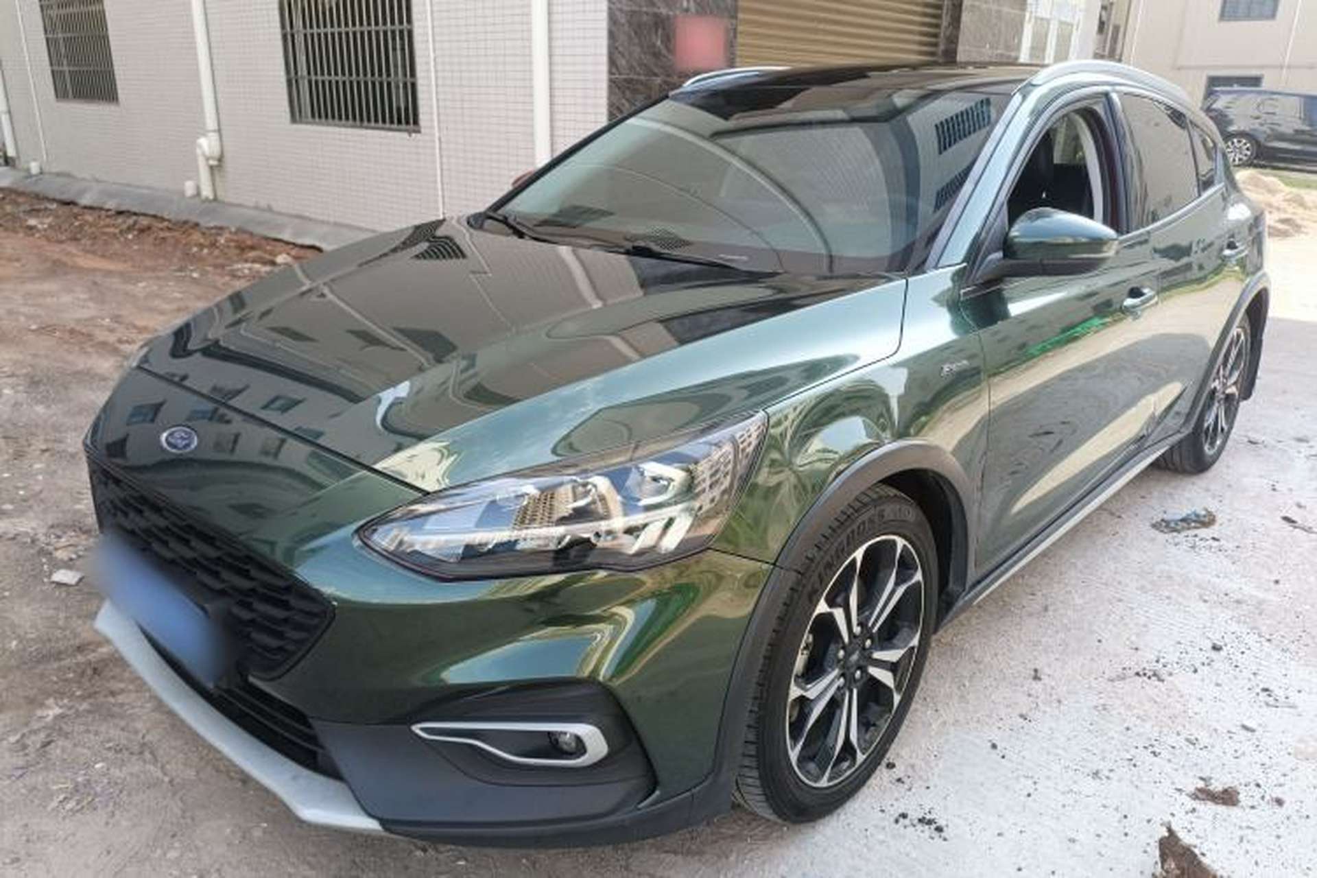 Used Ford Focus Active 2020 EcoBoost 180 Automatic Titanium Edition Front Left 45 Deg