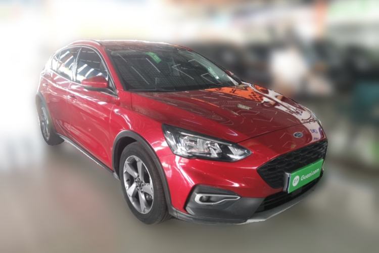 Used Ford Focus Active 2020 EcoBoost 180 Automatic Trendy Model Front Right 45 Deg