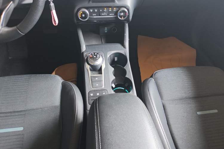 Used Ford Focus Active 2020 EcoBoost 180 Automatic Trendy Model Gear Lever