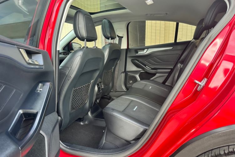 Used Ford Focus Active 2020 EcoBoost 180 Automatic Trendy Model Interior 1