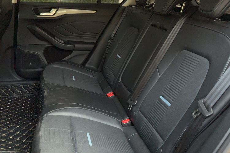 Used Ford Focus Active 2020 EcoBoost 180 Automatic Trendy Model Interior 1