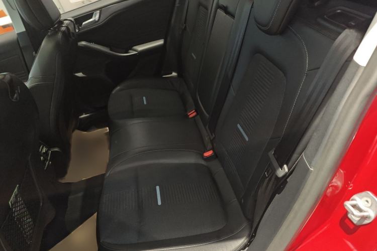 Used Ford Focus Active 2020 EcoBoost 180 Automatic Trendy Model Interior 4