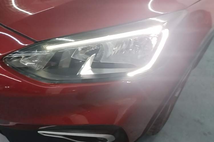Used Ford Focus Active 2020 EcoBoost 180 Automatic Trendy Model Left Front Headlight