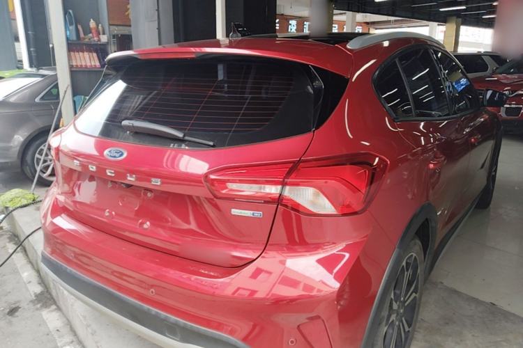 Used Ford Focus Active 2020 EcoBoost 180 Automatic Titanium Edition Rear Right 45 Deg