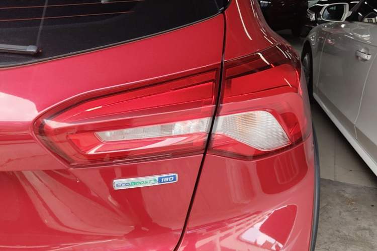 Used Ford Focus Active 2020 EcoBoost 180 Automatic Titanium Edition Right Rear Taillight