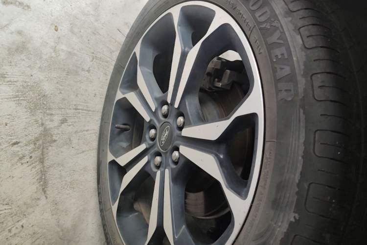 Used Ford Focus Active 2020 EcoBoost 180 Automatic Titanium Edition Right Rear Wheel Hub