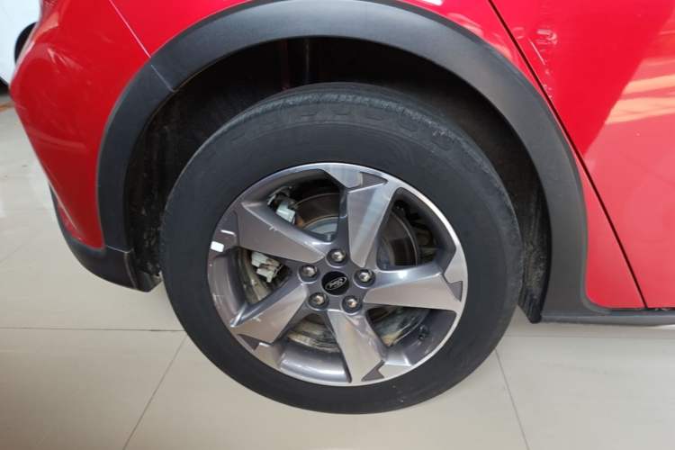 Used Ford Focus Active 2020 EcoBoost 180 Automatic Trendy Model Right Rear Wheel Hub