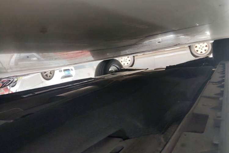 Used Ford Focus Active 2020 EcoBoost 180 Automatic Titanium Edition Right Side Sill