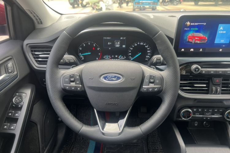 Used Ford Focus Active 2020 EcoBoost 180 Automatic Titanium Edition Steering Wheel