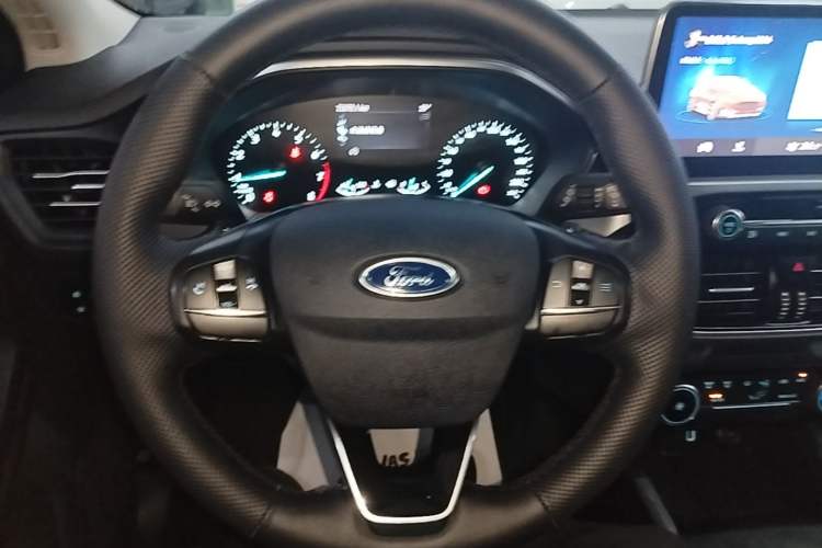Used Ford Focus Active 2020 EcoBoost 180 Automatic Trendy Model Steering Wheel