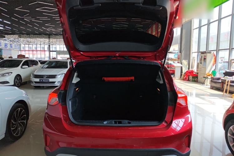 Used Ford Focus Active 2020 EcoBoost 180 Automatic Trendy Model Trunk