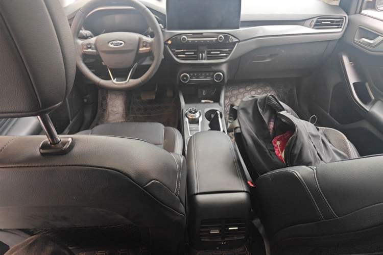 Used Ford Focus Active 2020 EcoBoost 180 Automatic Trendy Model Center Console
