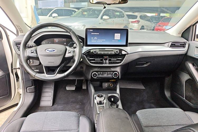 Used Ford Focus Active 2020 EcoBoost 180 Automatic Trendy Model Center Console