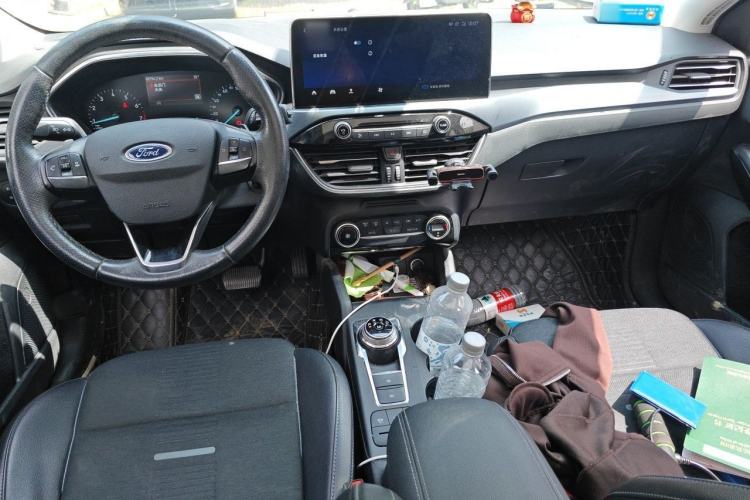 Used Ford Focus Active 2020 EcoBoost 180 Automatic Trendy Model Center Console