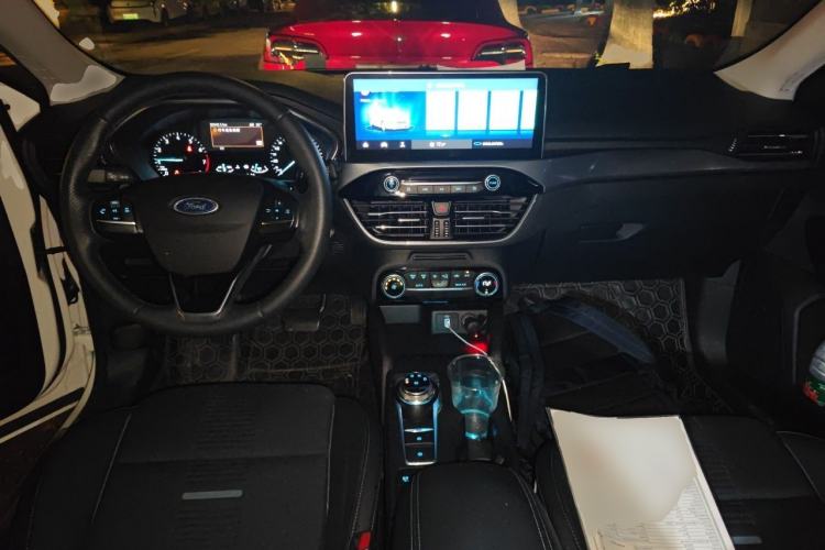 Used Ford Focus Active 2020 EcoBoost 180 Automatic Trendy Model Center Console