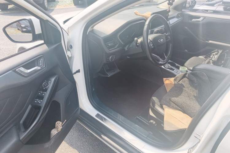 Used Ford Focus Active 2020 EcoBoost 180 Automatic Trendy Model Driver Seat