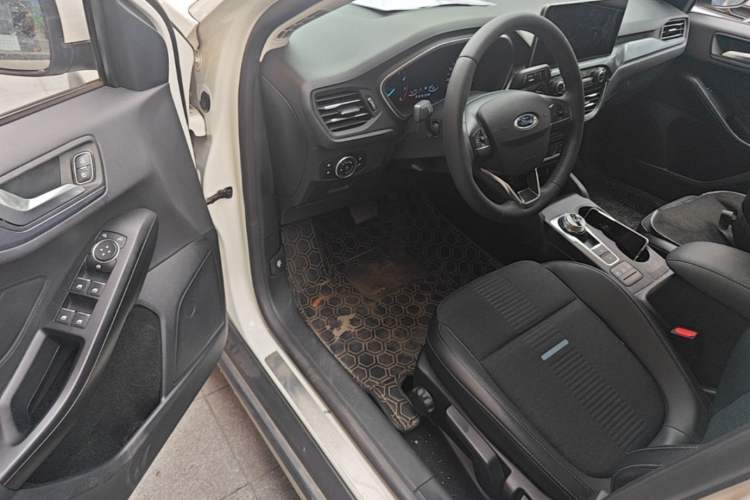 Used Ford Focus Active 2020 EcoBoost 180 Automatic Trendy Model Driver Seat