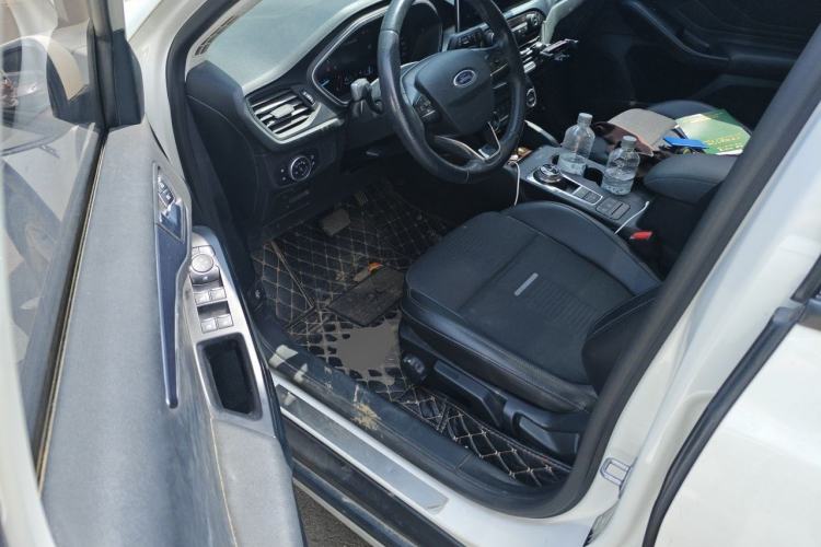 Used Ford Focus Active 2020 EcoBoost 180 Automatic Trendy Model Driver Seat