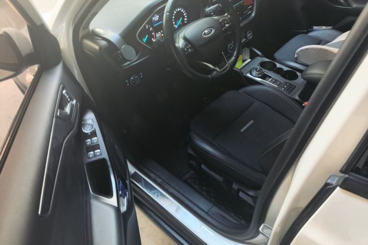 Used Ford Focus Active 2020 EcoBoost 180 Automatic Trendy Model Driver Seat