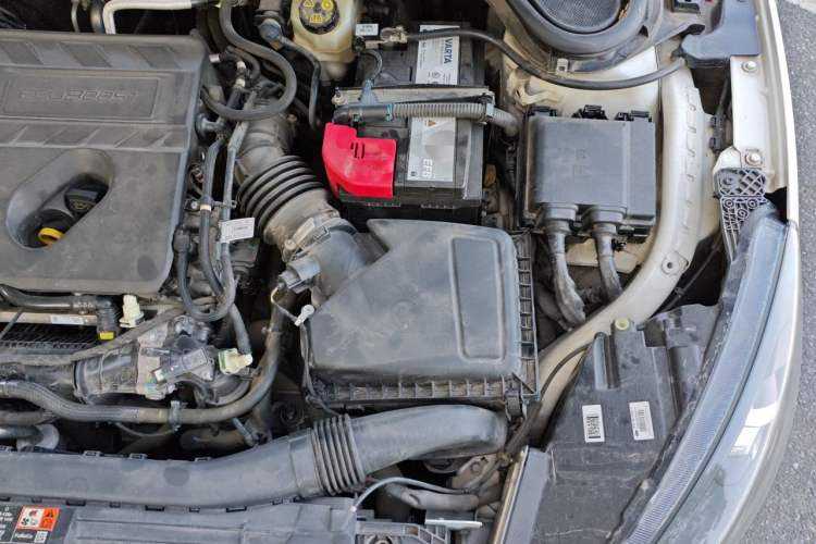 Used Ford Focus Active 2020 EcoBoost 180 Automatic Titanium Edition Engine Bay Left