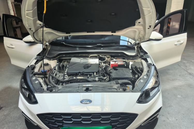Used Ford Focus Active 2020 EcoBoost 180 Automatic Trendy Model Engine Bay