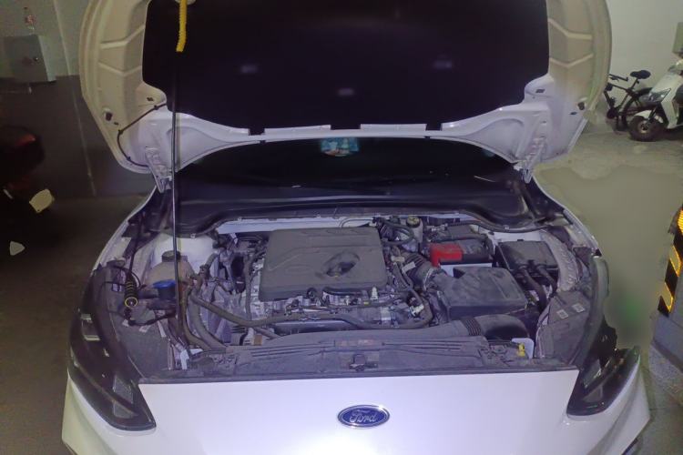 Used Ford Focus Active 2020 EcoBoost 180 Automatic Titanium Edition Engine Bay