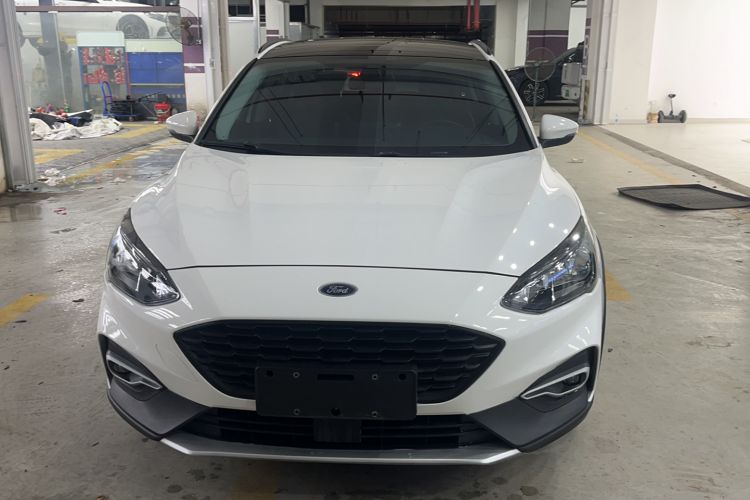 Used Ford Focus Active 2020 EcoBoost 180 Automatic Trendy Model Exterior 1