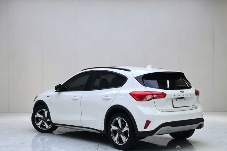 Used Ford Focus Active 2020 EcoBoost 180 Automatic Trendy Model Exterior 1