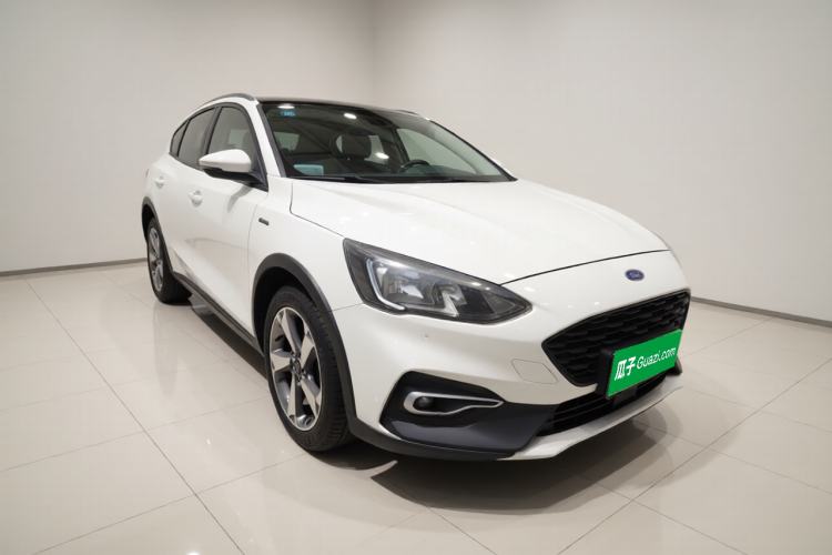 Used Ford Focus Active 2020 EcoBoost 180 Automatic Trendy Model Exterior 1
