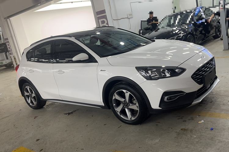 Used Ford Focus Active 2020 EcoBoost 180 Automatic Trendy Model Exterior 2