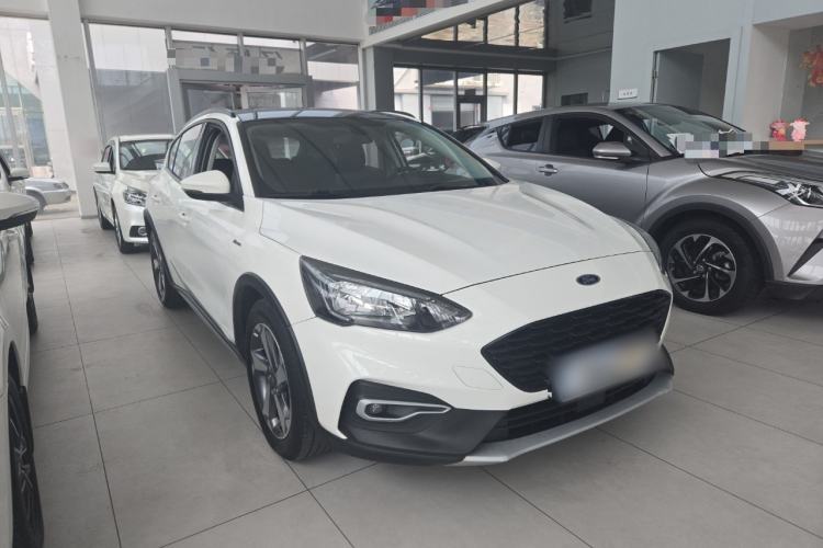 Used Ford Focus Active 2020 EcoBoost 180 Automatic Trendy Model Exterior 2